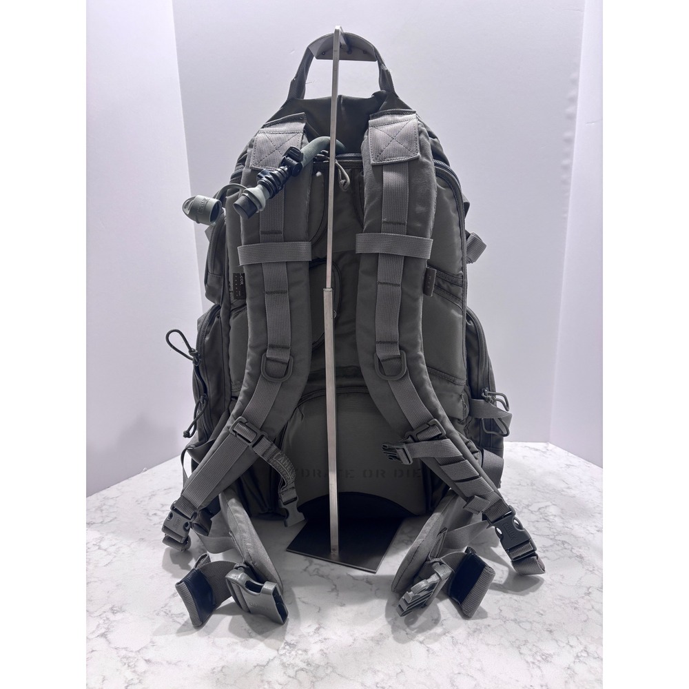 CamelBak Maximum Gear Tactical Backpack Cordura Assault Pack Foliage Green Grey - Picture 5 of 16